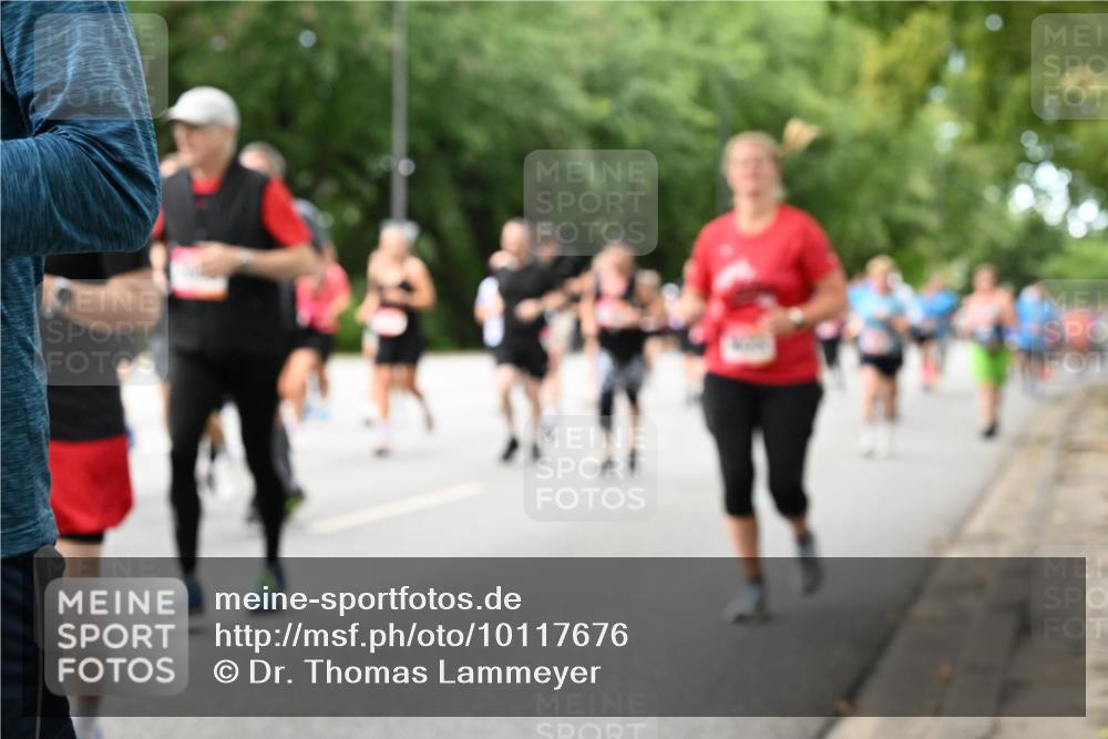 06.09.2026 - CURREX Alsterlauf Dr. Thomas Lammeyer http://msf.ph/oto/10117676 06.09.2026 09:15:50 Laufen  meine-sportfotos.de
