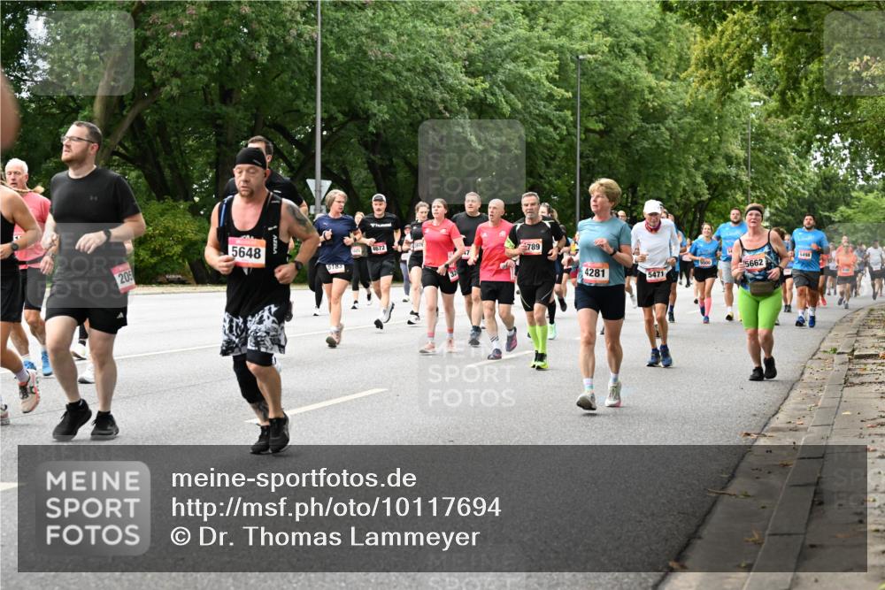 06.09.2026 - CURREX Alsterlauf Dr. Thomas Lammeyer http://msf.ph/oto/10117694 06.09.2026 09:15:52 Laufen 5648, 5825, 4672, 97, 205, 47, 789, 5183, 4281, 5662, 5471, 5498 meine-sportfotos.de