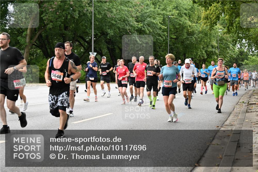 06.09.2026 - CURREX Alsterlauf Dr. Thomas Lammeyer http://msf.ph/oto/10117696 06.09.2026 09:15:52 Laufen 5648, 205, 4672, 278, 4710, 3285, 5471, 4281, 662, 5498 meine-sportfotos.de