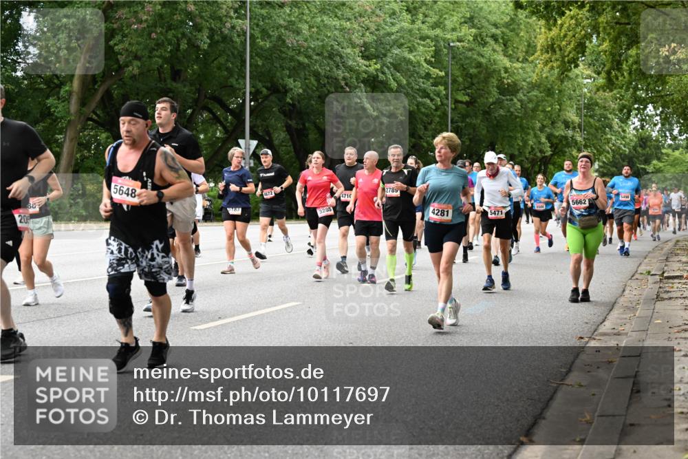 06.09.2026 - CURREX Alsterlauf Dr. Thomas Lammeyer http://msf.ph/oto/10117697 06.09.2026 09:15:52 Laufen 20, 5648, 5783, 88, 4672, 4710, 3285, 2789, 5498, 5662, 5500, 4281, 5471 meine-sportfotos.de