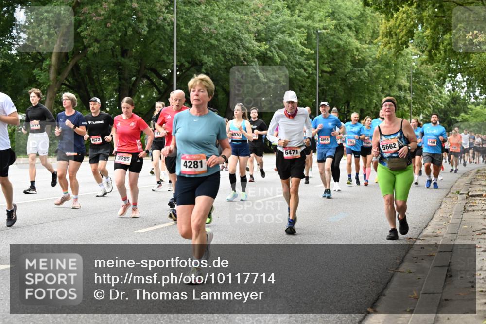 06.09.2026 - CURREX Alsterlauf Dr. Thomas Lammeyer http://msf.ph/oto/10117714 06.09.2026 09:15:54 Laufen 3, 397, 4672, 3285, 4281, 6070, 4855, 5268, 5500, 5471, 5662, 5498 meine-sportfotos.de