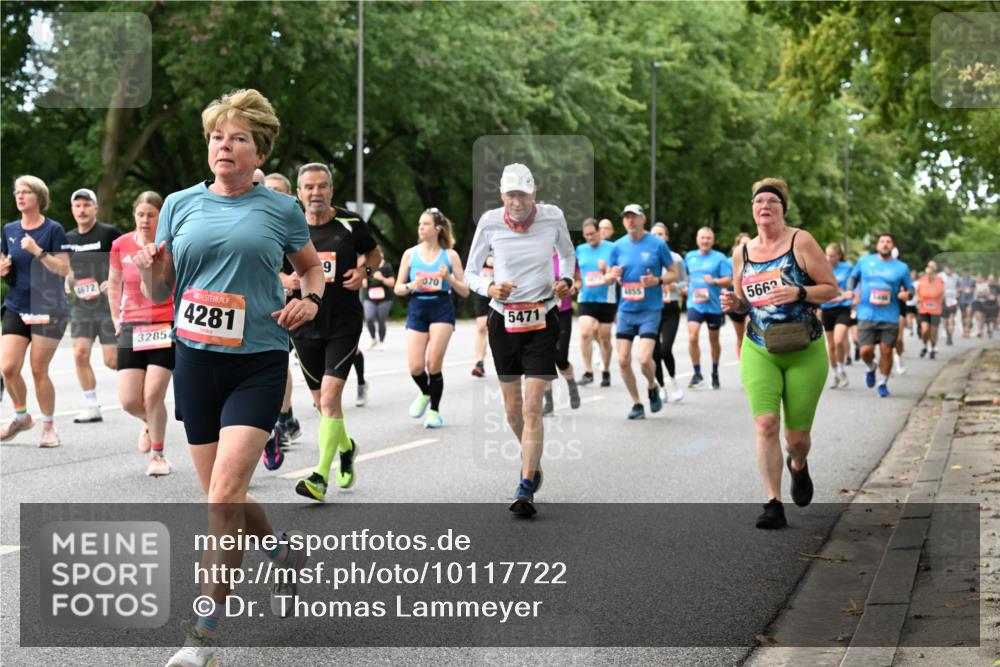 06.09.2026 - CURREX Alsterlauf Dr. Thomas Lammeyer http://msf.ph/oto/10117722 06.09.2026 09:15:55 Laufen 4672, 3285, 4281, 9, 070, 5471, 4855, 5662 meine-sportfotos.de