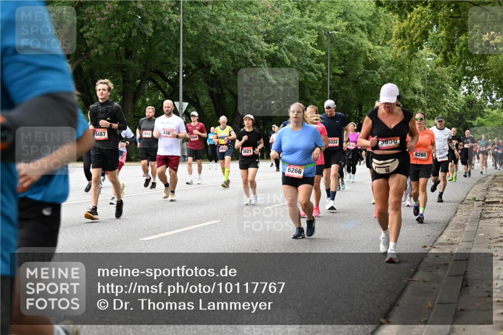 06.09.2026 - CURREX Alsterlauf Dr. Thomas Lammeyer http://msf.ph/oto/10117767 06.09.2026 09:16:02 Laufen 6487, 2413, 438, 5058, 3621, 6266, 6332, 617, 3850, 8260 meine-sportfotos.de