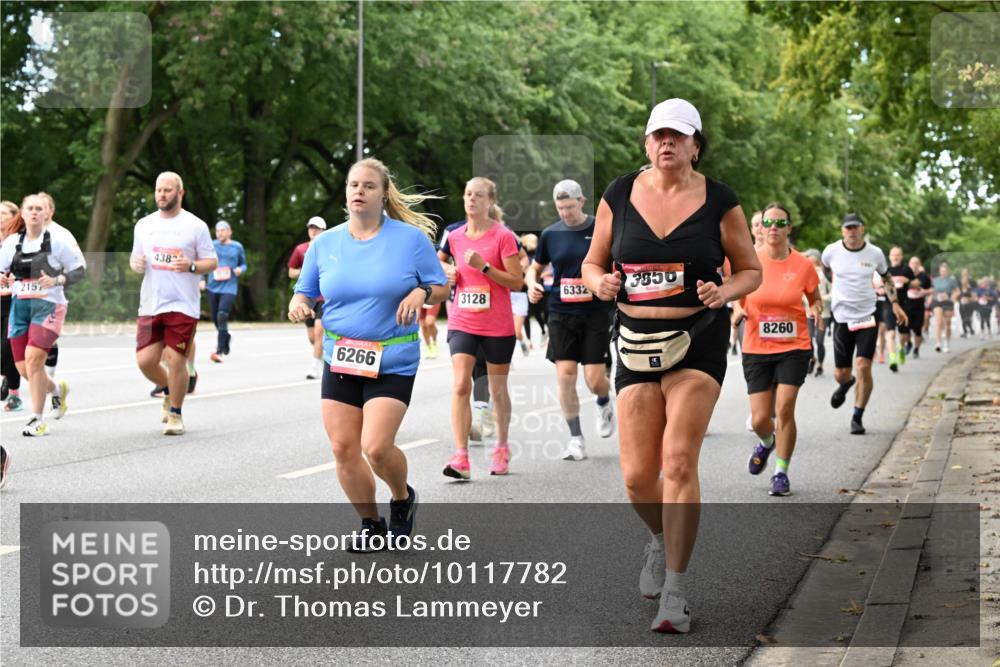 06.09.2026 - CURREX Alsterlauf Dr. Thomas Lammeyer http://msf.ph/oto/10117782 06.09.2026 09:16:04 Laufen 2157, 438, 6266, 3850, 6332, 3128, 8260 meine-sportfotos.de