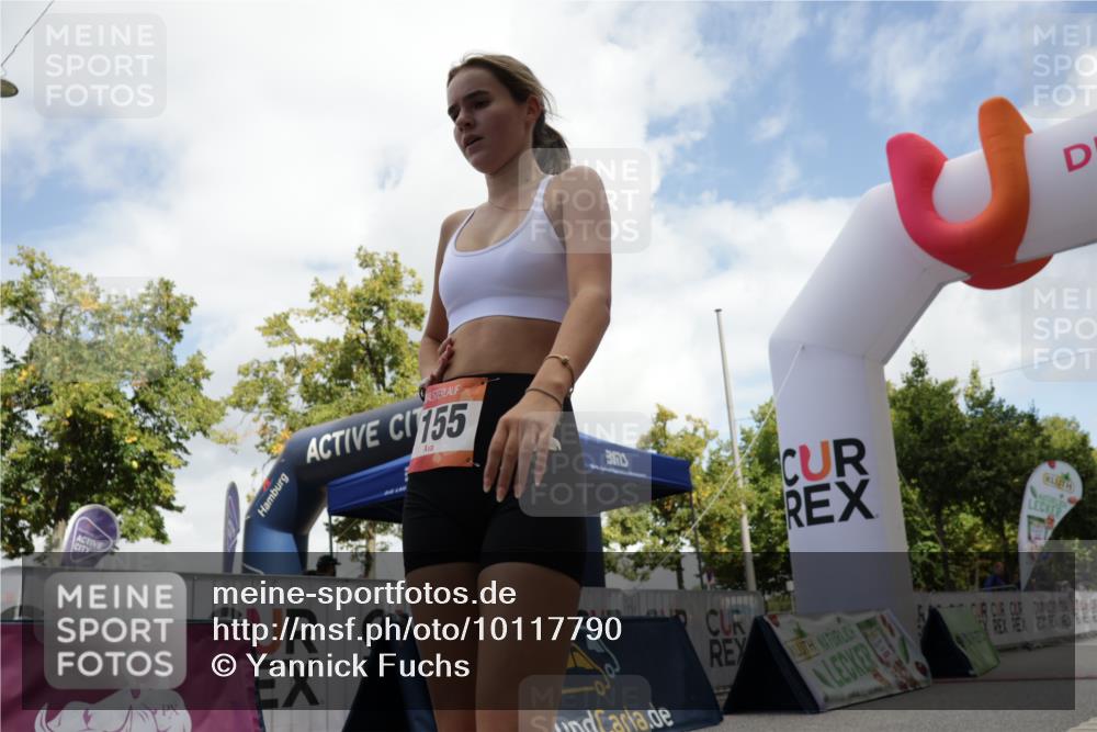 06.09.2026 - CURREX Alsterlauf Yannick Fuchs http://msf.ph/oto/10117790 06.09.2026 12:01:35 Ziel 1073, 1147, 1155, 1156, 1233, 1265 meine-sportfotos.de