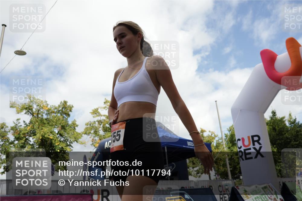 06.09.2026 - CURREX Alsterlauf Yannick Fuchs http://msf.ph/oto/10117794 06.09.2026 12:01:35 Ziel 1073, 1147, 1155, 1156, 1233, 1265 meine-sportfotos.de