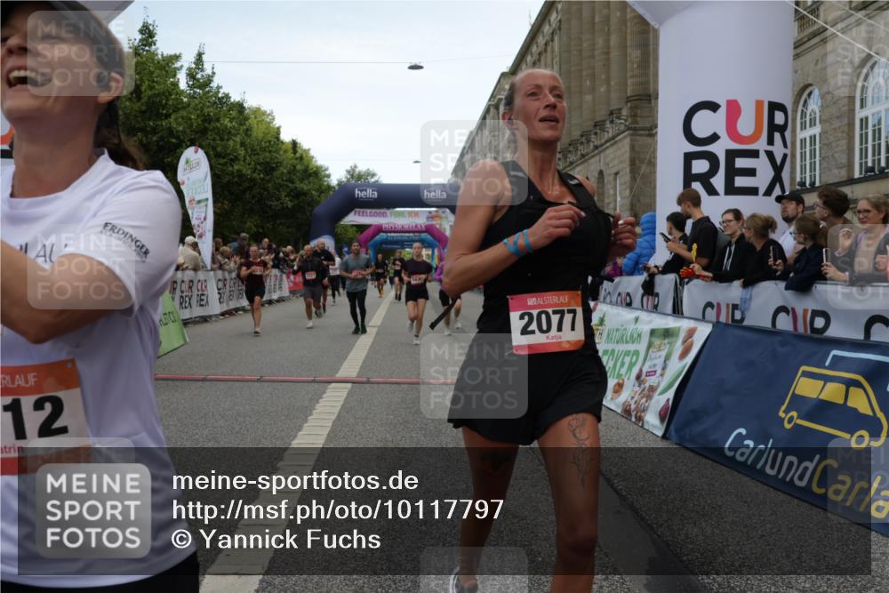 06.09.2026 - CURREX Alsterlauf Yannick Fuchs http://msf.ph/oto/10117797 06.09.2026 09:59:32 Ziel 2077, 2227, 2228, 2772, 3129, 3535, 3542, 3695, 3969, 4091, 4291, 4478, 4751, 4752, 5474, 5636, 5638, 5712, 5948, 6199, 6200, 6213 meine-sportfotos.de