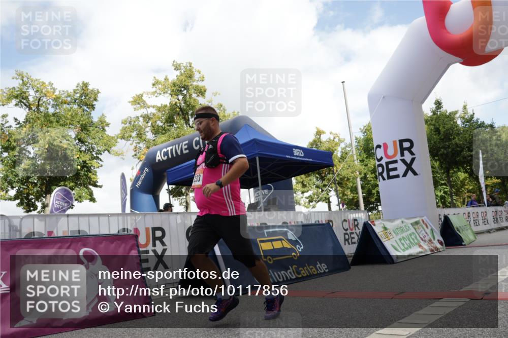 06.09.2026 - CURREX Alsterlauf Yannick Fuchs http://msf.ph/oto/10117856 06.09.2026 12:01:38 Ziel 1147, 1155, 1156, 1233 meine-sportfotos.de