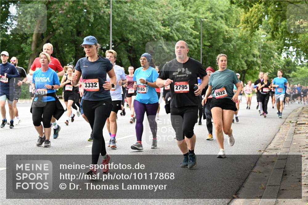 06.09.2026 - CURREX Alsterlauf Dr. Thomas Lammeyer http://msf.ph/oto/10117868 06.09.2026 09:16:14 Laufen 3662, 5931, 3332, 4184, 3165, 485, 2795, 2622 meine-sportfotos.de