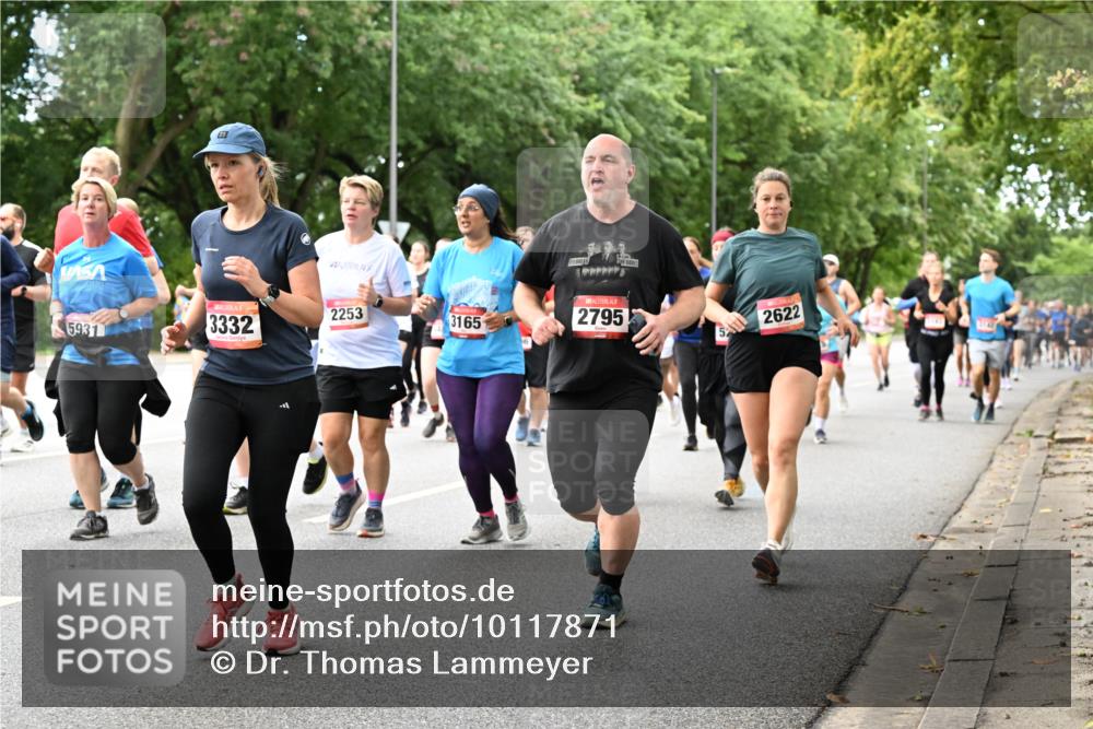 06.09.2026 - CURREX Alsterlauf Dr. Thomas Lammeyer http://msf.ph/oto/10117871 06.09.2026 09:16:15 Laufen 5931, 3332, 2253, 3165, 2795, 2622 meine-sportfotos.de