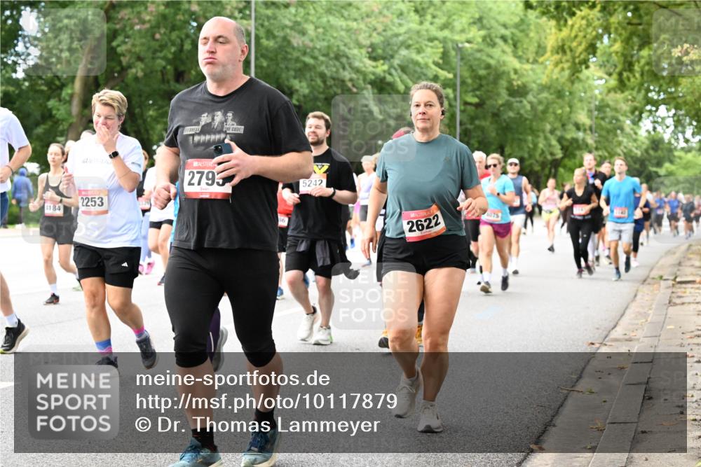 06.09.2026 - CURREX Alsterlauf Dr. Thomas Lammeyer http://msf.ph/oto/10117879 06.09.2026 09:16:16 Laufen 184, 2253, 2795, 66, 5242, 2622, 8075 meine-sportfotos.de