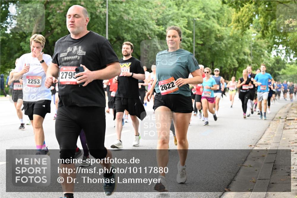06.09.2026 - CURREX Alsterlauf Dr. Thomas Lammeyer http://msf.ph/oto/10117880 06.09.2026 09:16:16 Laufen 4184, 2253, 2795, 212, 2622, 8075 meine-sportfotos.de