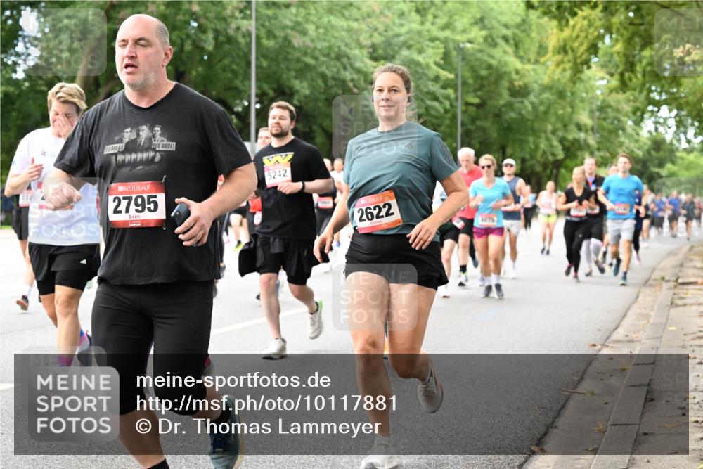 06.09.2026 - CURREX Alsterlauf Dr. Thomas Lammeyer http://msf.ph/oto/10117881 06.09.2026 09:16:16 Laufen 2795, 44, 5242, 2622, 07 meine-sportfotos.de