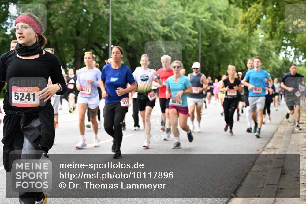 06.09.2026 - CURREX Alsterlauf Dr. Thomas Lammeyer http://msf.ph/oto/10117896 06.09.2026 09:16:18 Laufen 5241, 473, 319, 8075 meine-sportfotos.de