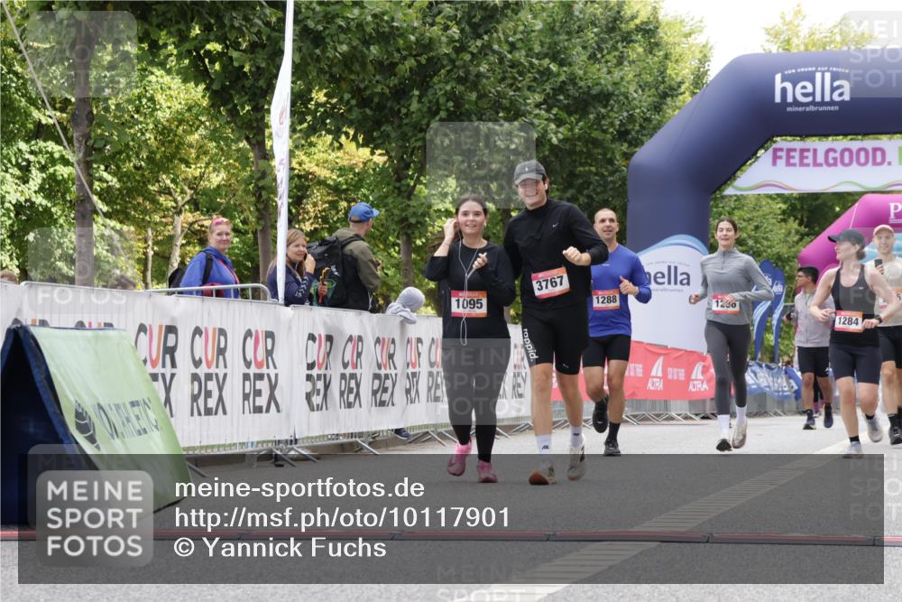 06.09.2026 - CURREX Alsterlauf Yannick Fuchs http://msf.ph/oto/10117901 06.09.2026 12:01:45 Ziel 1095, 1284, 1285, 1286, 1288 meine-sportfotos.de
