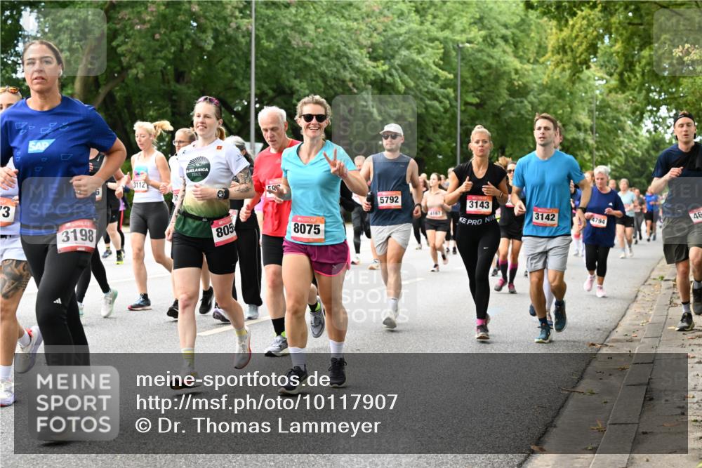 06.09.2026 - CURREX Alsterlauf Dr. Thomas Lammeyer http://msf.ph/oto/10117907 06.09.2026 09:16:19 Laufen 3, 3198, 6, 3112, 138, 805, 8075, 5792, 4167, 3143, 3142, 4794, 46 meine-sportfotos.de