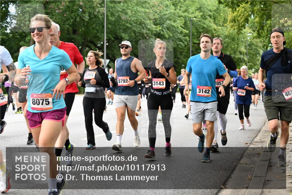 06.09.2026 - CURREX Alsterlauf Dr. Thomas Lammeyer http://msf.ph/oto/10117913 06.09.2026 09:16:20 Laufen 59, 60, 8075, 5791, 5792, 76, 3143, 72, 3142, 2057, 4794, 463 meine-sportfotos.de