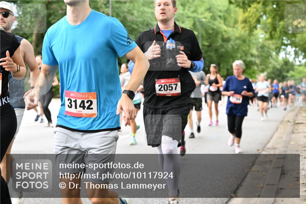 06.09.2026 - CURREX Alsterlauf Dr. Thomas Lammeyer http://msf.ph/oto/10117924 06.09.2026 09:16:22 Laufen 3142, 2057 meine-sportfotos.de