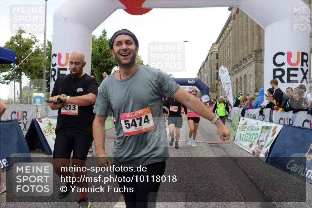 06.09.2026 - CURREX Alsterlauf Yannick Fuchs http://msf.ph/oto/10118018 06.09.2026 09:59:37 Ziel 2077, 2227, 2228, 2780, 3129, 3695, 3969, 4291, 4751, 4752, 5269, 5474, 5636, 5638, 5948, 6199, 6200, 6213, 8111 meine-sportfotos.de