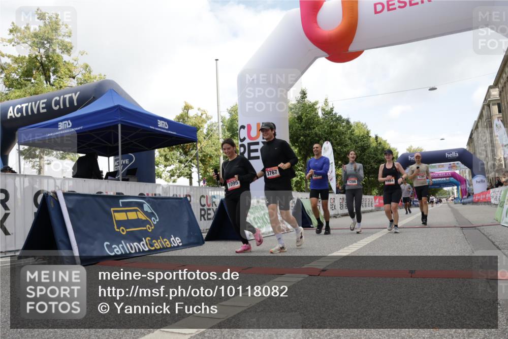 06.09.2026 - CURREX Alsterlauf Yannick Fuchs http://msf.ph/oto/10118082 06.09.2026 12:01:50 Ziel 1095, 1284, 1285, 1286, 1288, 1298, 1305, 8042 meine-sportfotos.de