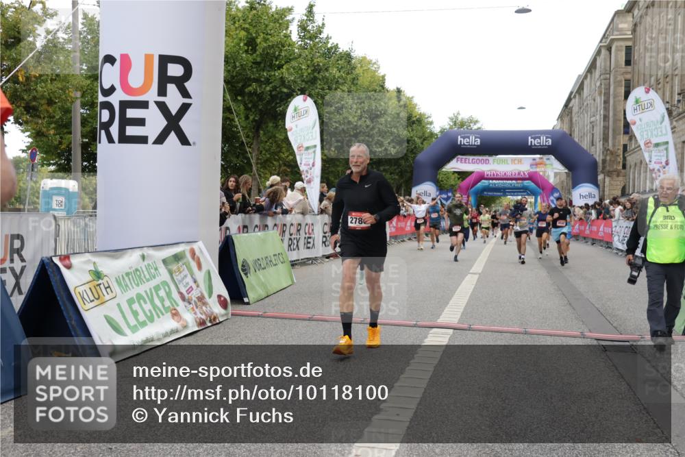 06.09.2026 - CURREX Alsterlauf Yannick Fuchs http://msf.ph/oto/10118100 06.09.2026 09:59:40 Ziel 2227, 2228, 2676, 2780, 4042, 4291, 4323, 4324, 4751, 4752, 5154, 5269, 5474, 5638, 6199, 6200, 6213, 8111 meine-sportfotos.de