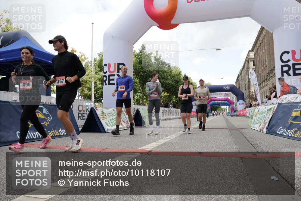 06.09.2026 - CURREX Alsterlauf Yannick Fuchs http://msf.ph/oto/10118107 06.09.2026 12:01:51 Ziel 1095, 1284, 1285, 1286, 1288, 1298, 1305, 8042 meine-sportfotos.de