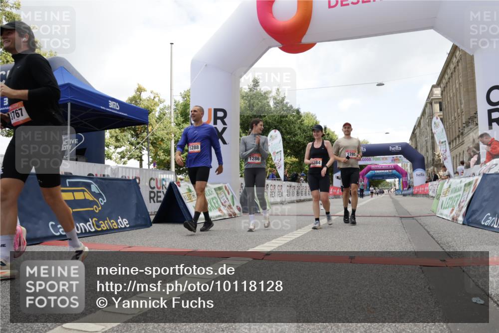 06.09.2026 - CURREX Alsterlauf Yannick Fuchs http://msf.ph/oto/10118128 06.09.2026 12:01:51 Ziel 1095, 1284, 1285, 1286, 1288, 1298, 1305, 8042 meine-sportfotos.de