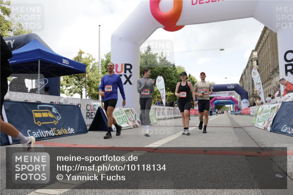 06.09.2026 - CURREX Alsterlauf Yannick Fuchs http://msf.ph/oto/10118134 06.09.2026 12:01:51 Ziel 1095, 1284, 1285, 1286, 1288, 1298, 1305, 8042 meine-sportfotos.de