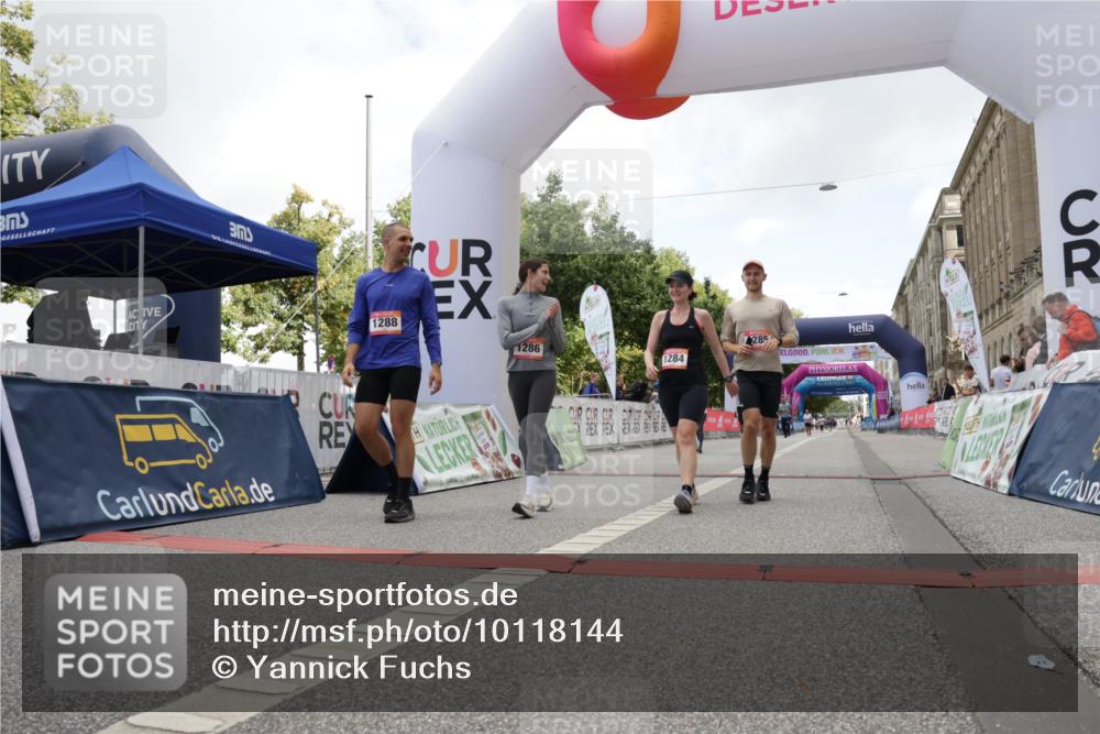 06.09.2026 - CURREX Alsterlauf Yannick Fuchs http://msf.ph/oto/10118144 06.09.2026 12:01:51 Ziel 1095, 1284, 1285, 1286, 1288, 1298, 1305, 8042 meine-sportfotos.de