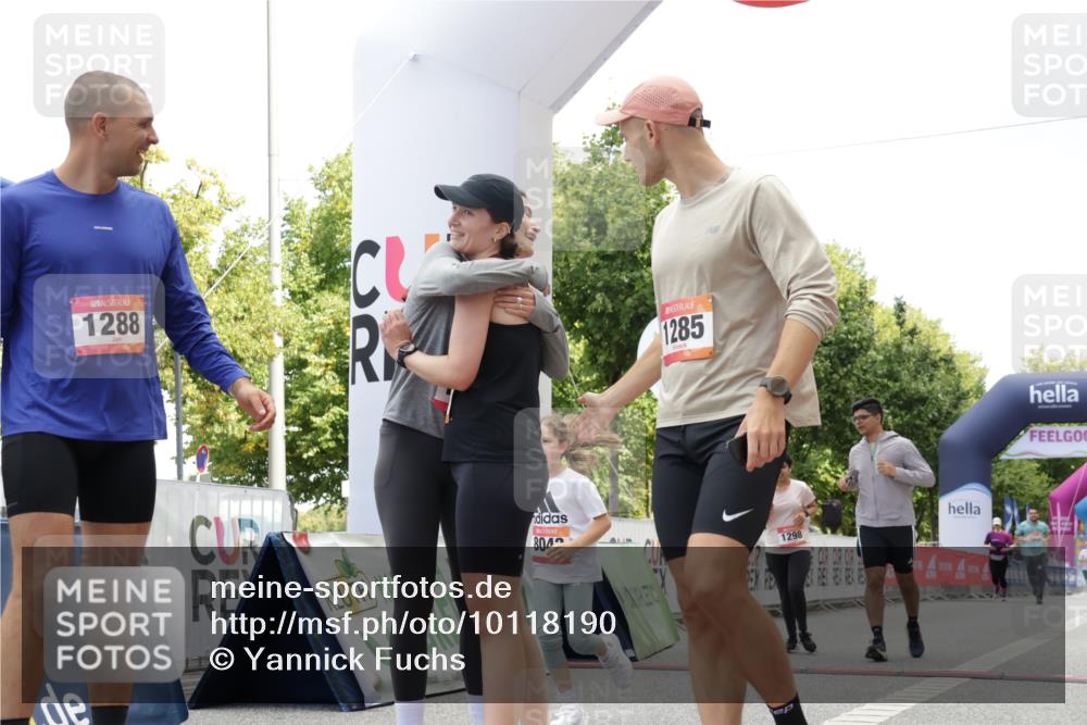 06.09.2026 - CURREX Alsterlauf Yannick Fuchs http://msf.ph/oto/10118190 06.09.2026 12:01:54 Ziel 1095, 1284, 1285, 1286, 1288, 1298, 1305, 8042 meine-sportfotos.de