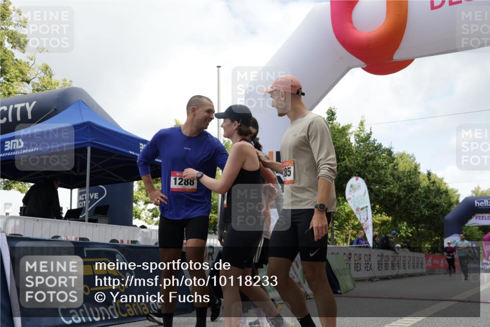 06.09.2026 - CURREX Alsterlauf Yannick Fuchs http://msf.ph/oto/10118233 06.09.2026 12:01:57 Ziel 1285, 1286, 1288, 1298, 1305, 1326, 8042 meine-sportfotos.de
