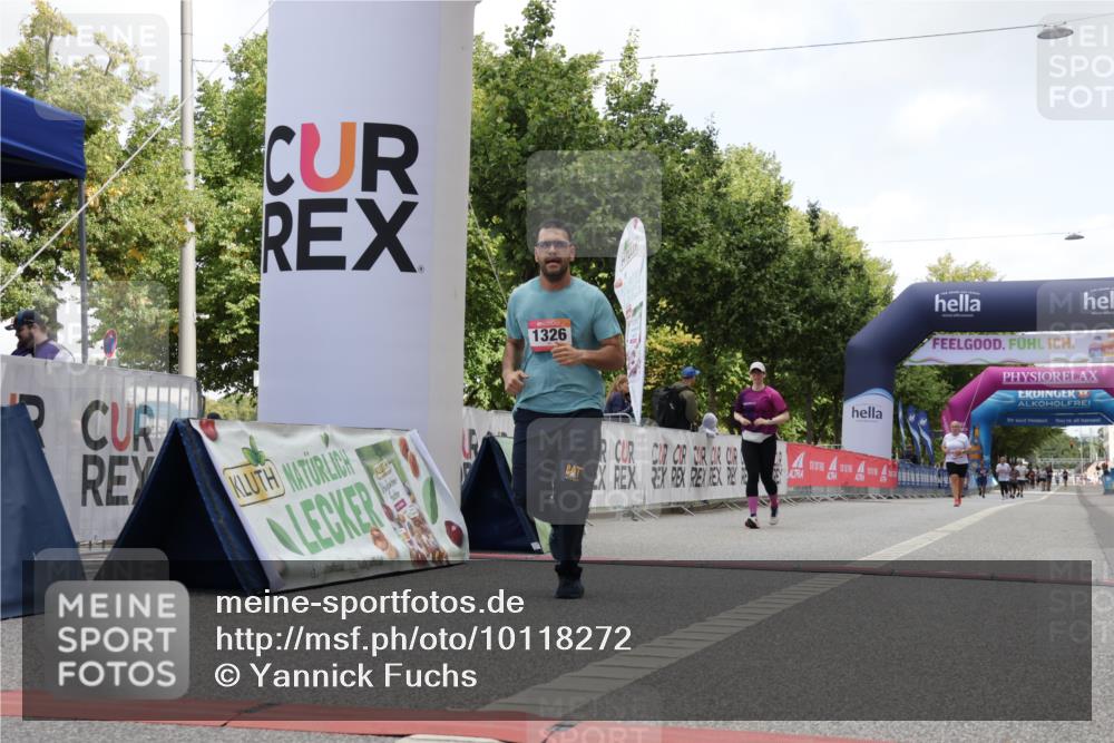06.09.2026 - CURREX Alsterlauf Yannick Fuchs http://msf.ph/oto/10118272 06.09.2026 12:02:03 Ziel 1150, 1326 meine-sportfotos.de