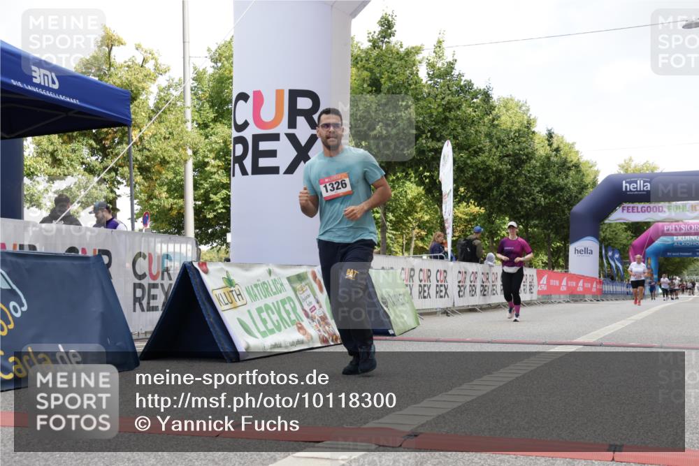 06.09.2026 - CURREX Alsterlauf Yannick Fuchs http://msf.ph/oto/10118300 06.09.2026 12:02:03 Ziel 1150, 1326 meine-sportfotos.de