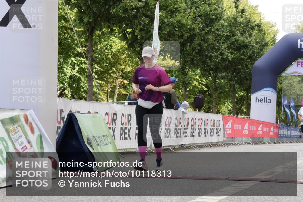 06.09.2026 - CURREX Alsterlauf Yannick Fuchs http://msf.ph/oto/10118313 06.09.2026 12:02:06 Ziel 1150, 1326 meine-sportfotos.de