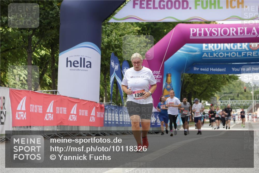06.09.2026 - CURREX Alsterlauf Yannick Fuchs http://msf.ph/oto/10118326 06.09.2026 12:02:07 Ziel 1150, 1326 meine-sportfotos.de