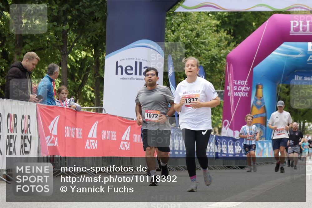 06.09.2026 - CURREX Alsterlauf Yannick Fuchs http://msf.ph/oto/10118392 06.09.2026 12:02:18 Ziel 1072, 1209, 1337 meine-sportfotos.de