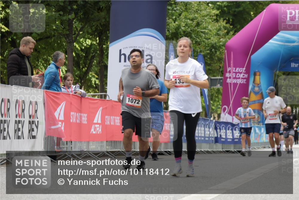 06.09.2026 - CURREX Alsterlauf Yannick Fuchs http://msf.ph/oto/10118412 06.09.2026 12:02:18 Ziel 1072, 1209, 1337 meine-sportfotos.de