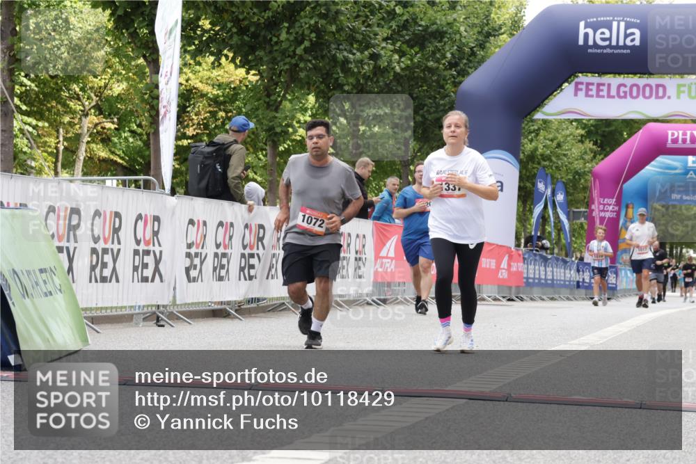 06.09.2026 - CURREX Alsterlauf Yannick Fuchs http://msf.ph/oto/10118429 06.09.2026 12:02:21 Ziel 1072, 1337 meine-sportfotos.de