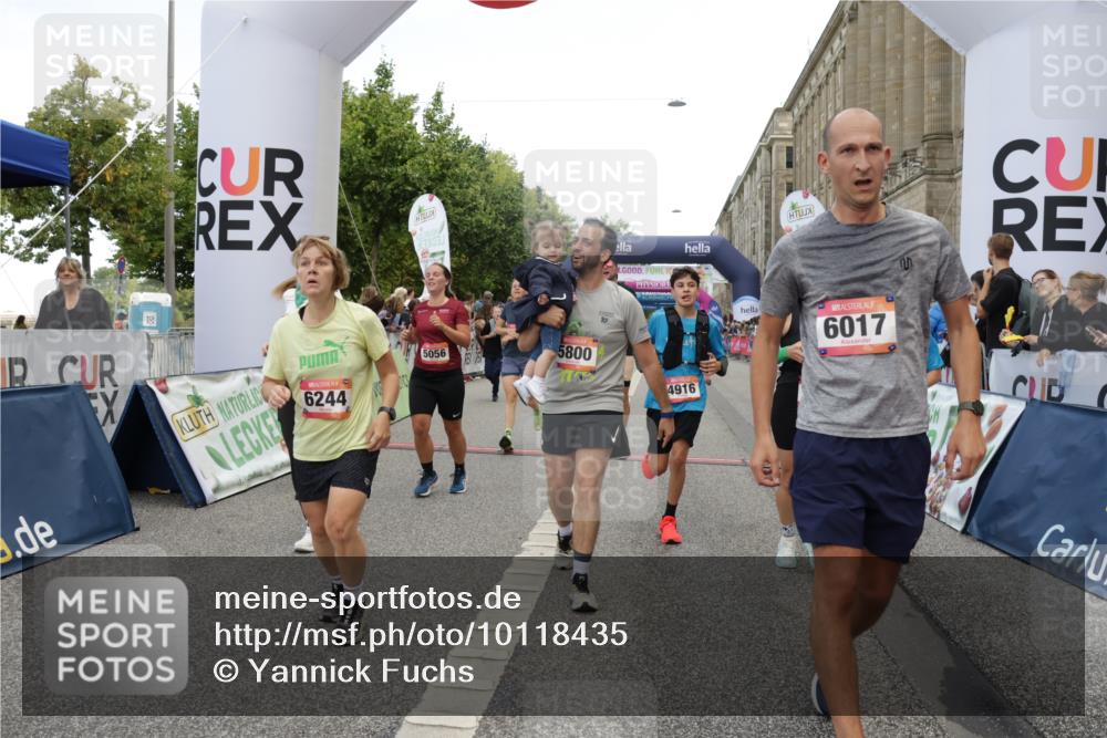 06.09.2026 - CURREX Alsterlauf Yannick Fuchs http://msf.ph/oto/10118435 06.09.2026 09:59:49 Ziel 2269, 2660, 2676, 3119, 3120, 3414, 4042, 4209, 4323, 4324, 4498, 4889, 4916, 5055, 5056, 5154, 5229, 5497, 5800, 6017, 6148, 6244, 6268, 8082 meine-sportfotos.de