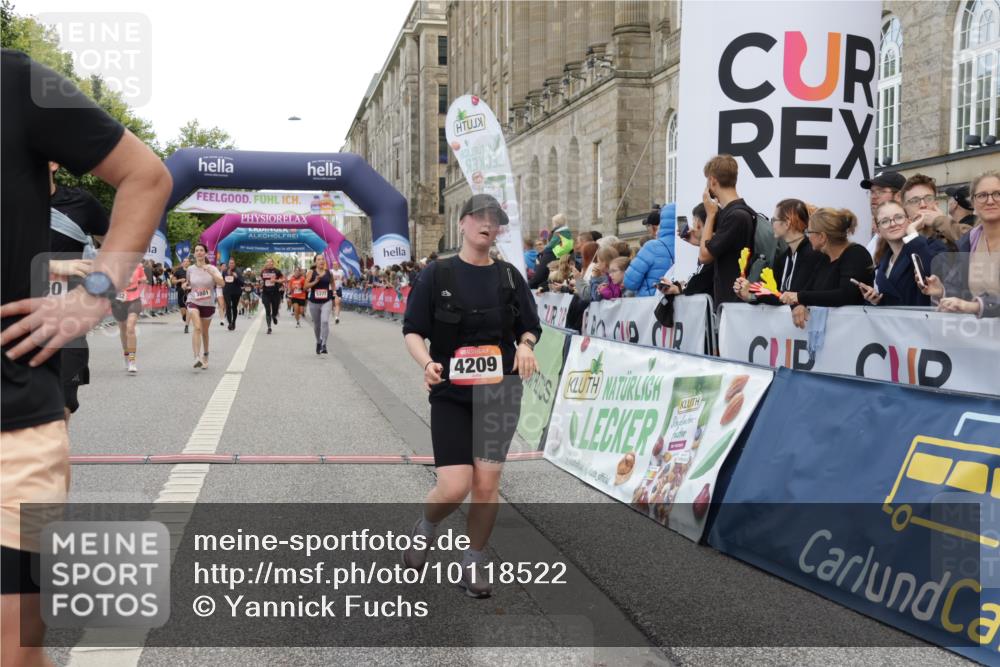 06.09.2026 - CURREX Alsterlauf Yannick Fuchs http://msf.ph/oto/10118522 06.09.2026 09:59:52 Ziel 2269, 2660, 3119, 3120, 3414, 3801, 4209, 4498, 4889, 4916, 5055, 5056, 5229, 5377, 5497, 5800, 6017, 6148, 6244, 6268, 8082 meine-sportfotos.de