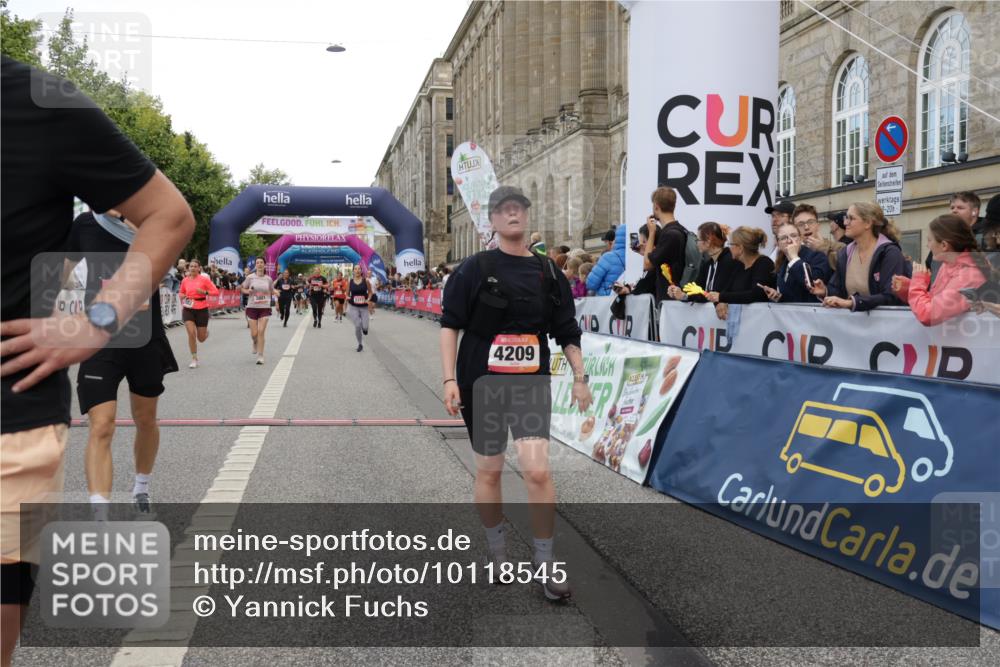 06.09.2026 - CURREX Alsterlauf Yannick Fuchs http://msf.ph/oto/10118545 06.09.2026 09:59:52 Ziel 2269, 2660, 3119, 3120, 3414, 3801, 4209, 4498, 4889, 4916, 5055, 5056, 5229, 5377, 5497, 5800, 6017, 6148, 6244, 6268, 8082 meine-sportfotos.de