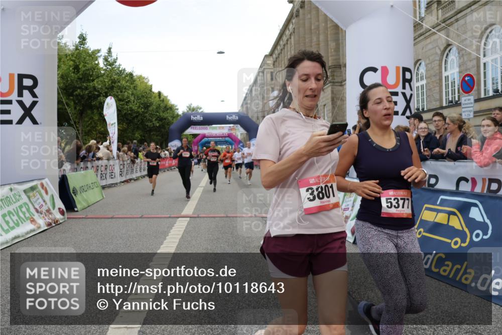 06.09.2026 - CURREX Alsterlauf Yannick Fuchs http://msf.ph/oto/10118643 06.09.2026 09:59:56 Ziel 2238, 2660, 2743, 3414, 3801, 4180, 4209, 4498, 4739, 4889, 5267, 5377, 6148, 8082 meine-sportfotos.de