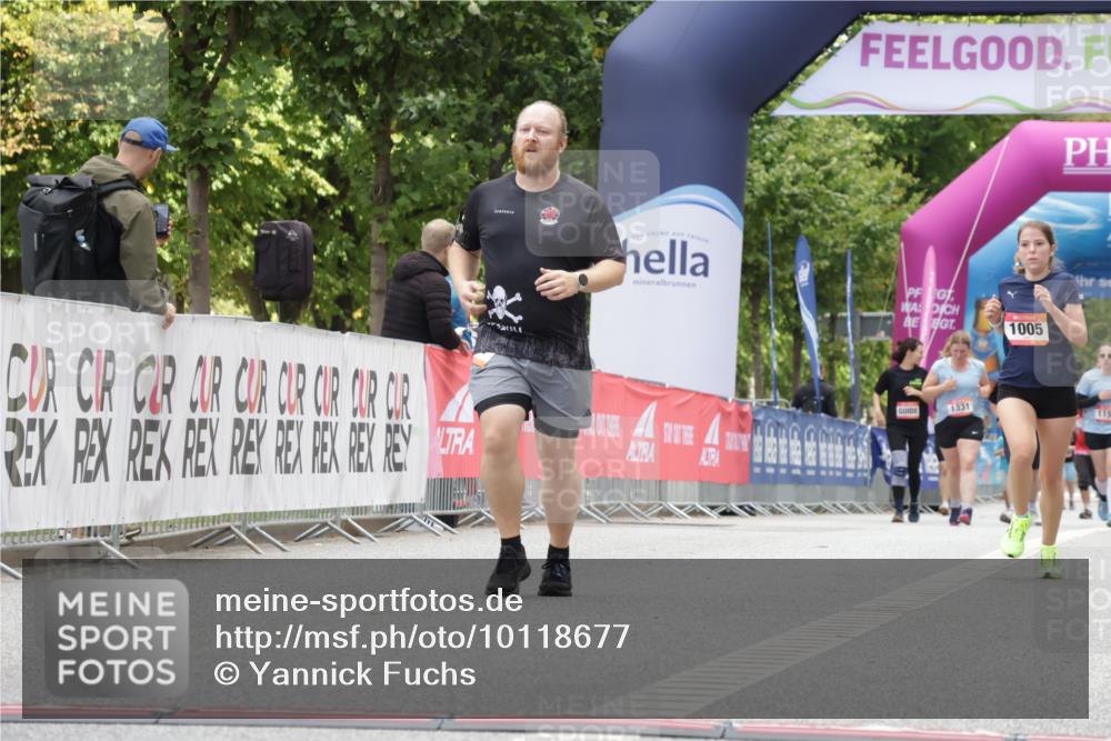 06.09.2026 - CURREX Alsterlauf Yannick Fuchs http://msf.ph/oto/10118677 06.09.2026 12:02:39 Ziel 1005, 1017, 1019, 8267 meine-sportfotos.de