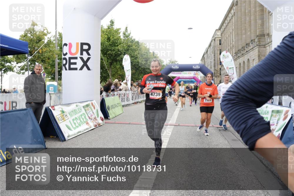 06.09.2026 - CURREX Alsterlauf Yannick Fuchs http://msf.ph/oto/10118731 06.09.2026 10:00:00 Ziel 2136, 2238, 2300, 2528, 2743, 2947, 3179, 3268, 3294, 3511, 3801, 4180, 4424, 4739, 5267, 5377, 5823, 8023, 8082, 8314 meine-sportfotos.de
