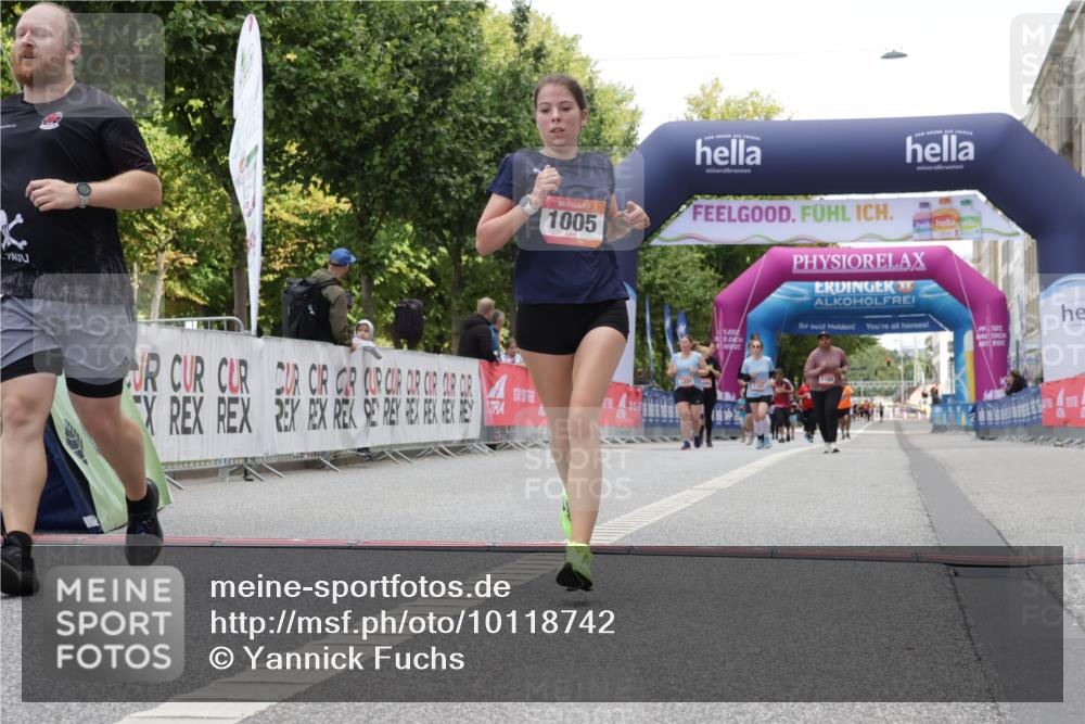06.09.2026 - CURREX Alsterlauf Yannick Fuchs http://msf.ph/oto/10118742 06.09.2026 12:02:42 Ziel 1005, 1017, 1019, 8267 meine-sportfotos.de