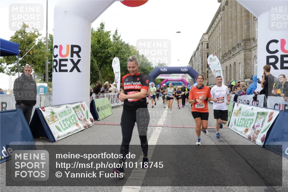 06.09.2026 - CURREX Alsterlauf Yannick Fuchs http://msf.ph/oto/10118745 06.09.2026 10:00:00 Ziel 2136, 2238, 2300, 2528, 2743, 2947, 3179, 3268, 3294, 3511, 3801, 4180, 4424, 4739, 5267, 5377, 5823, 8023, 8082, 8314 meine-sportfotos.de