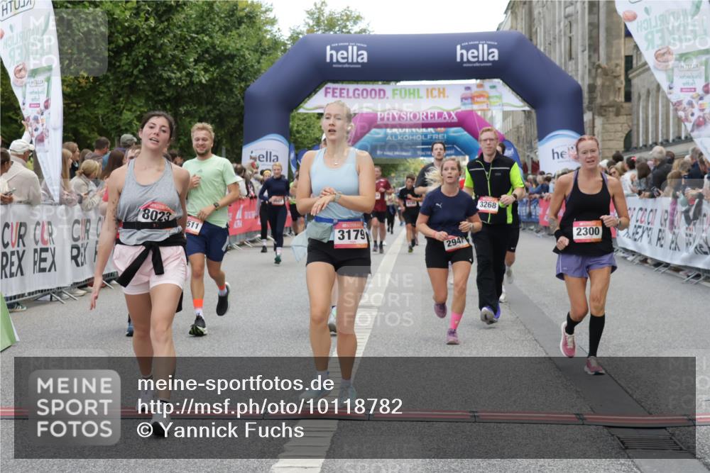 06.09.2026 - CURREX Alsterlauf Yannick Fuchs http://msf.ph/oto/10118782 06.09.2026 10:00:02 Ziel 2136, 2238, 2300, 2528, 2686, 2743, 2947, 3179, 3268, 3294, 3511, 3801, 4180, 4237, 4424, 4739, 5267, 5377, 5501, 5823, 6254, 8023, 8314 meine-sportfotos.de