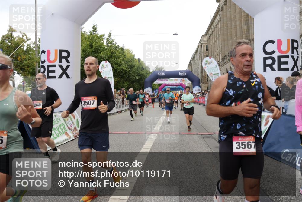 06.09.2026 - CURREX Alsterlauf Yannick Fuchs http://msf.ph/oto/10119171 06.09.2026 10:00:17 Ziel 2273, 2274, 2940, 3006, 3262, 3506, 3507, 3567, 3574, 3897, 4296, 4407, 5222, 5622, 5741, 6028, 6112, 6241, 6299, 6457, 8035, 8212 meine-sportfotos.de