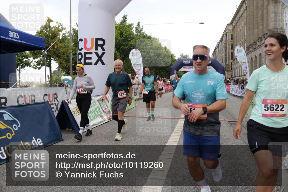 06.09.2026 - CURREX Alsterlauf Yannick Fuchs http://msf.ph/oto/10119260 06.09.2026 10:00:20 Ziel 2089, 2273, 2274, 2505, 2856, 2940, 3006, 3262, 3506, 3507, 3567, 3574, 3897, 4296, 4578, 5005, 5222, 5536, 5622, 6028, 6112, 6241, 6258, 6291, 6299, 6457, 8212 meine-sportfotos.de