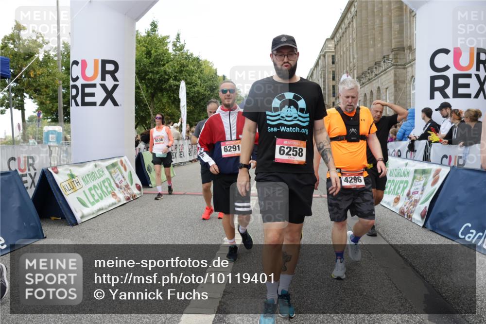 06.09.2026 - CURREX Alsterlauf Yannick Fuchs http://msf.ph/oto/10119401 06.09.2026 10:00:25 Ziel 2089, 2257, 2273, 2274, 2505, 2671, 2856, 3574, 4296, 4461, 4524, 4578, 5005, 5222, 5536, 5622, 6112, 6258, 6291, 6457, 8008 meine-sportfotos.de